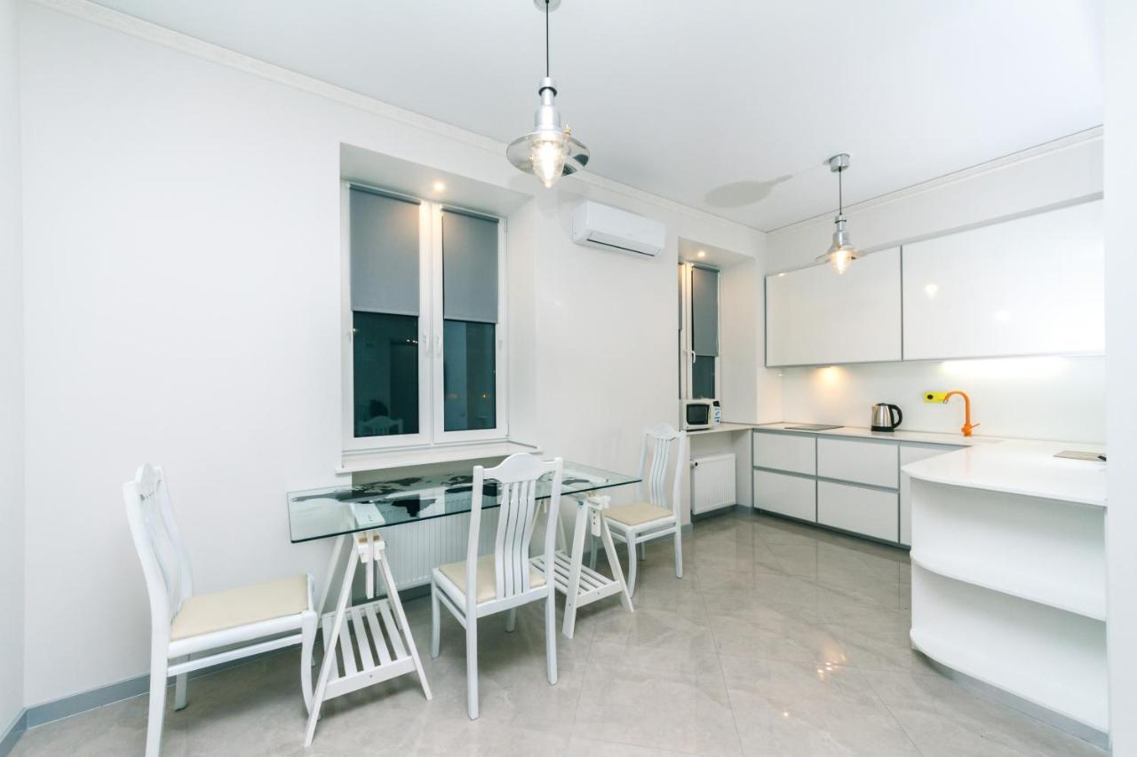 Hotrent City Deluxe Киев Экстерьер фото