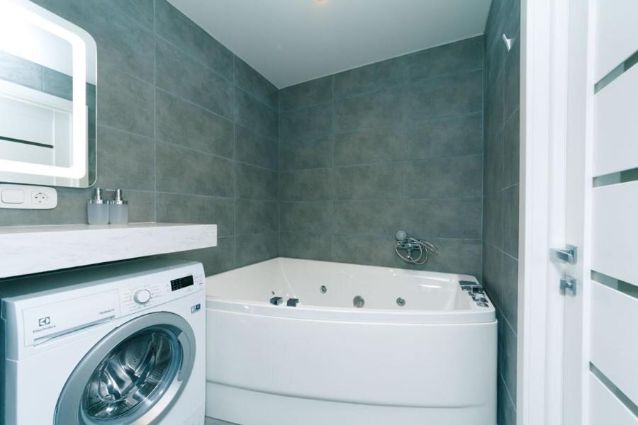 Hotrent City Deluxe Киев Экстерьер фото